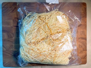 Кнуты Класические (500 гр.): Сырный продукт ФЕРМЕРСКИЙ паутинка копченый